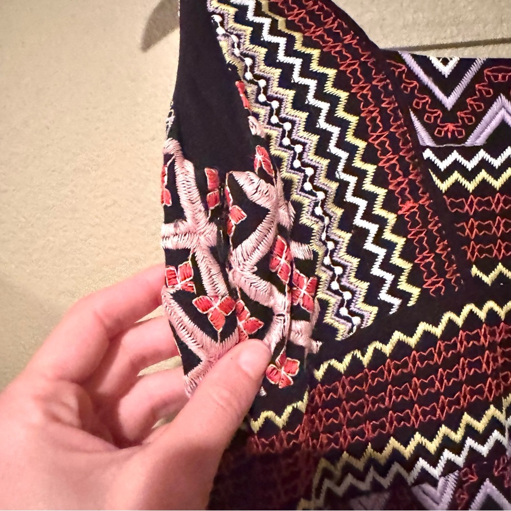 Anthropologie Akemi + Kin Geo Embroidered Cutout Midi Dress Black Red Size 0 - Picture 6 of 7